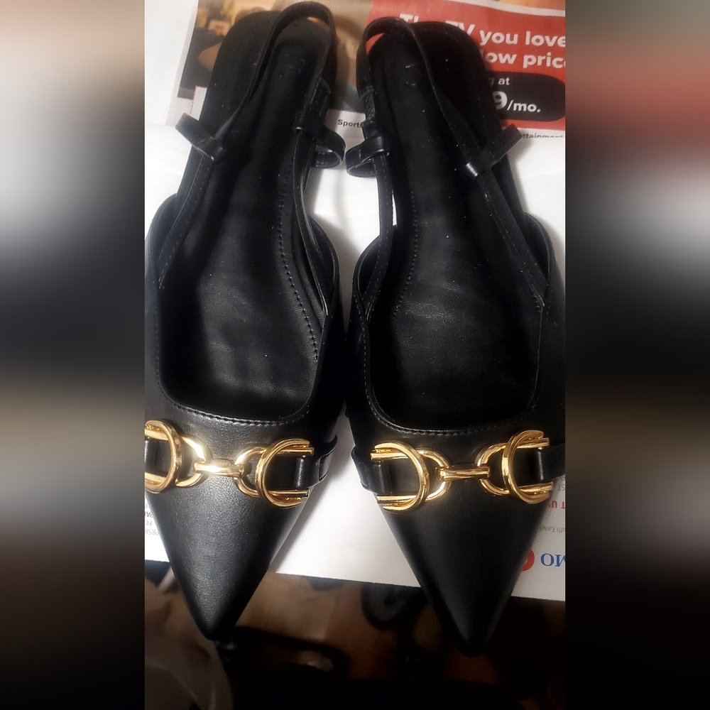 JustFab Black Flats with Gold Detail. New!10w